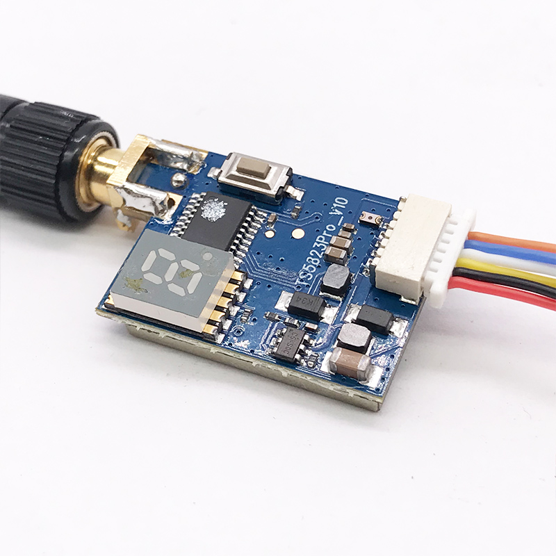EWRF TS5823 Pro 200mW/600mW Vi - Drone Racing Transmitter のレビューと価格
